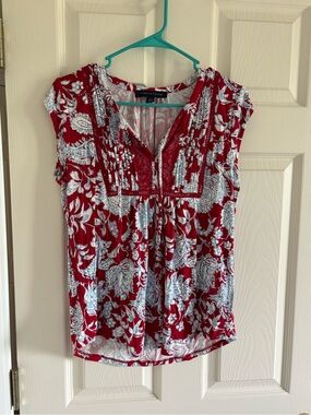 Tommy Hilfiger Red and White Floral Cap-Sleeve V-Neck Blouse